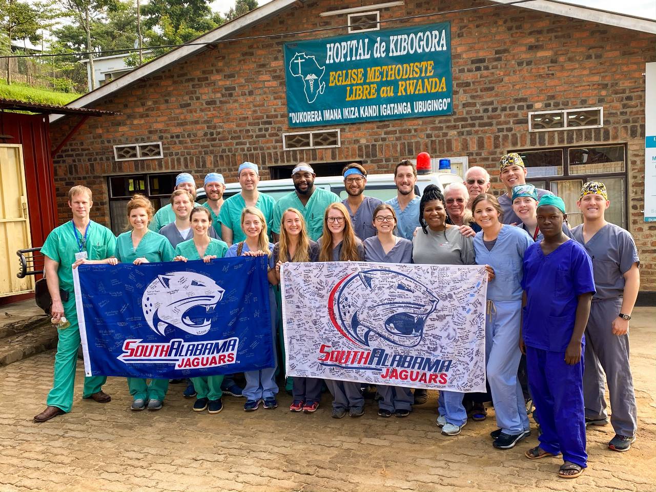 USA fourth-year medical students, residents and physicians at Kibogora Hospital in southwestern Rwanda.